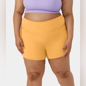 Halara Back Pocket Side Hidden Pocket Gym Plus Size Shorts 2.5'' | NEW!!🧡